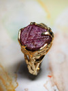 Кольцо с кристаллом рубина в золоте