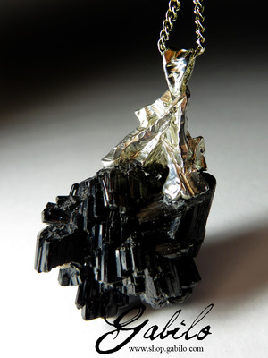 Крупный кулон с черным турмалином сросток кристаллов