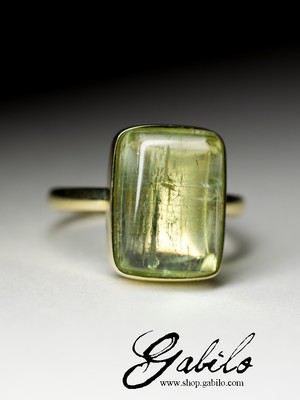 Золотое кольцо с бериллом