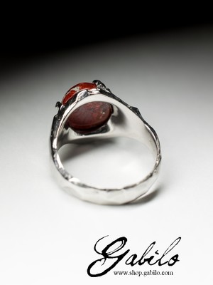 Серебряное кольцо с красной яшмой