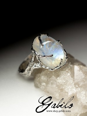 Серебряное кольцо с адуляром с сертификатом
