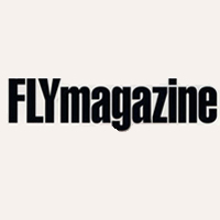 Маска из черных, красных и прозрачных бусин в Fly magazine