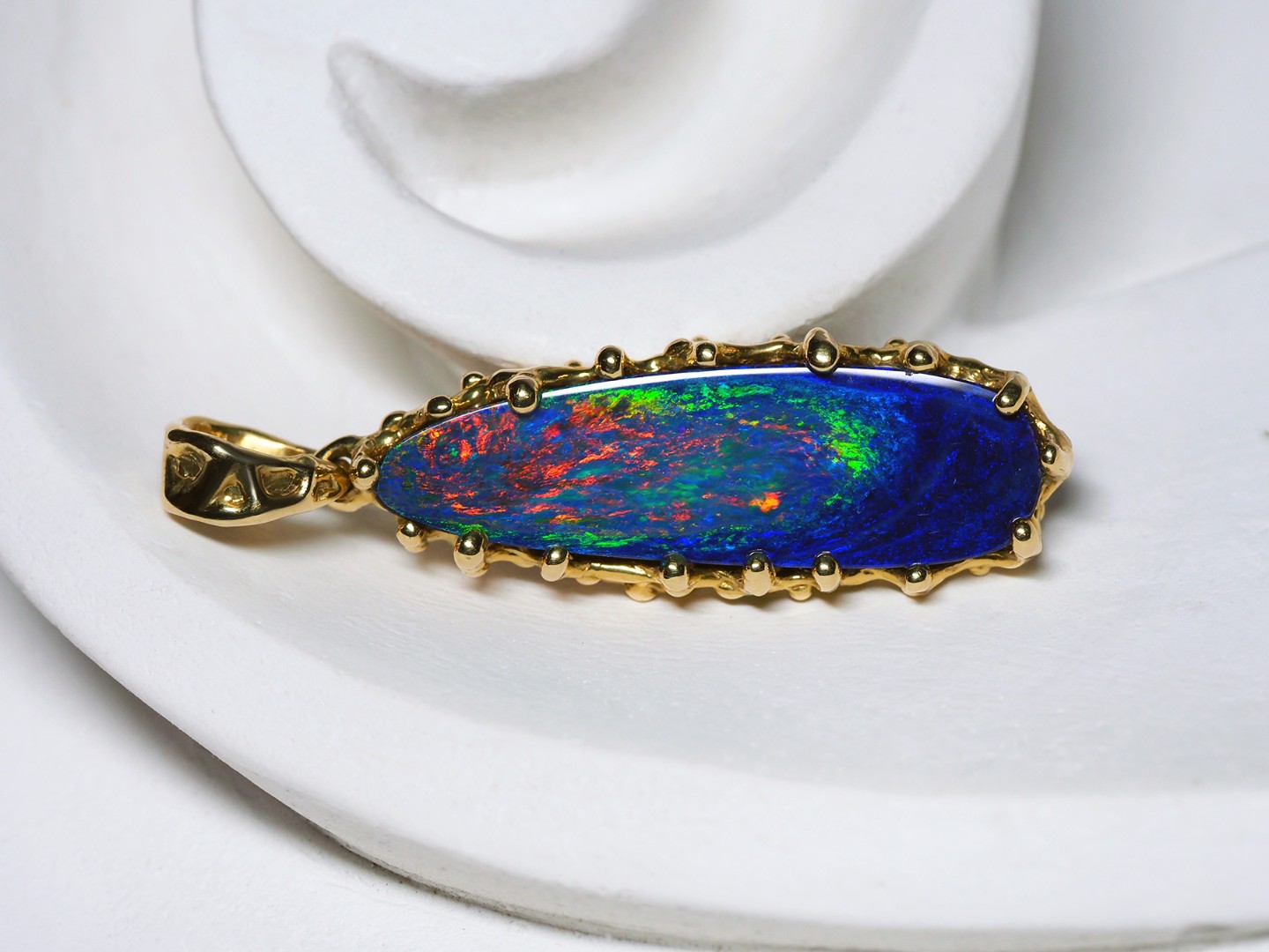 opal doublet gold pendant