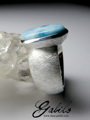 Крупное серебряное кольцо с ларимаром