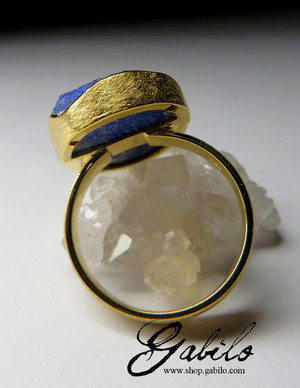 Золотое кольцо с лазуритом