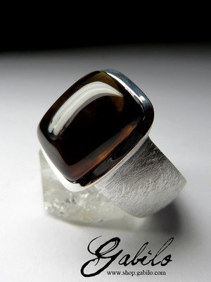 Крупное серебряное кольцо с морионом