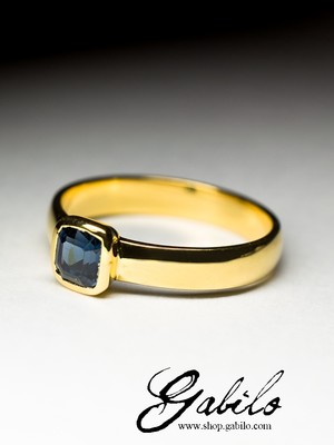 Сертифицированное золотое кольцо со шпинелью