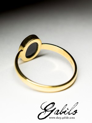 Золотое кольцо с черным опалом