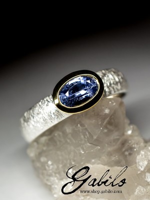 Серебряное кольцо с сапфиром с сертификатом МГУ