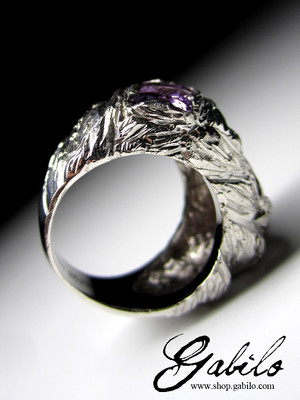 Крупное серебряное кольцо с аметистами с сертификатом