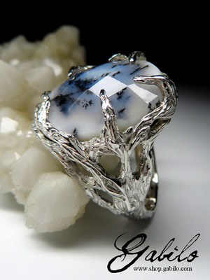 Серебряное кольцо с моховым агатом