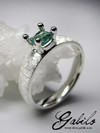 Серебряное кольцо с кристаллом александрита