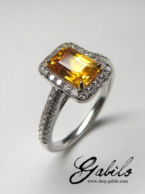 Сертифицированное золотое кольцо с желтым сапфиром и бриллиантами