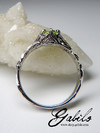 Серебряное кольцо с хризолитом с сертификатом