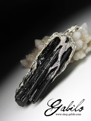 Серебряная подвеска с кристаллом черного турмалина