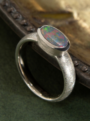Серебряное кольцо с Чёрным Опалом