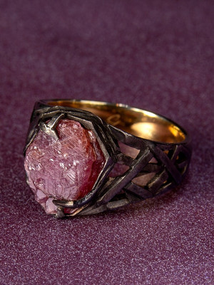 Кольцо с кристаллом Рубина в патинированном серебре