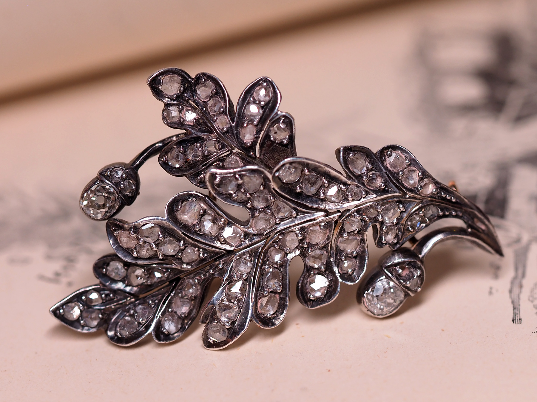 oak gold silver brooch diamond antique