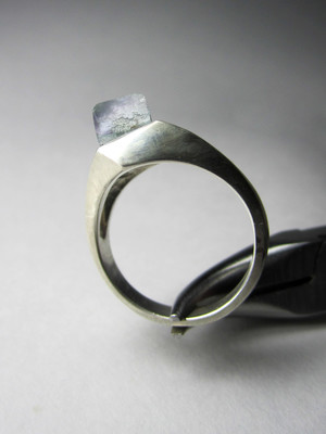 Золотое кольцо с флюоритом
