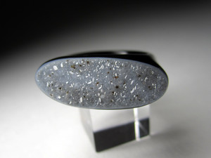 Кольцо из черного агата с кристаллами