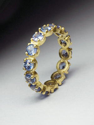 Золотое кольцо с танзанитом