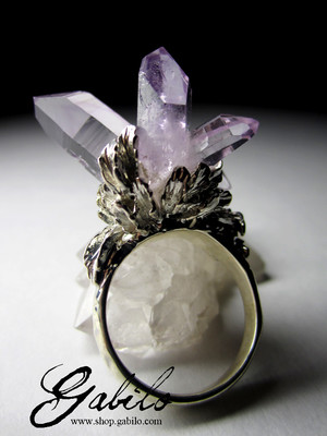 Кольцо со сростком кристаллов аметиста