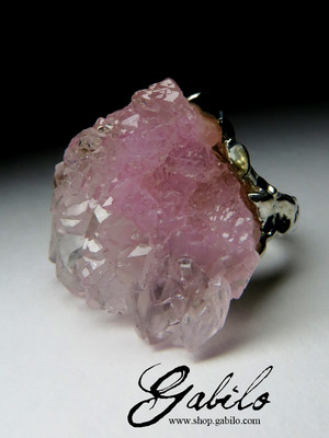 Кольцо с кристаллами розового кварца