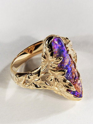 Золотое кольцо с опалом Crystal Pipe
