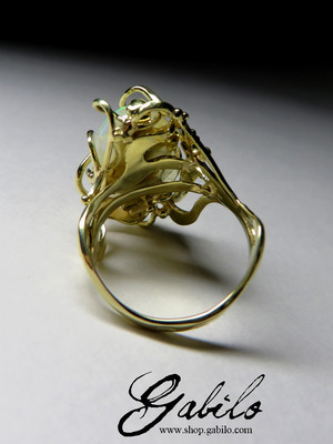 Золотое кольцо с опалом эфиопским