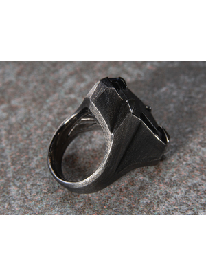 Серебряное кольцо с черным турмалином