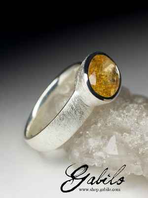 Серебряное кольцо с топазом Империал