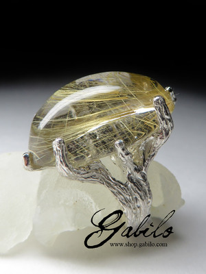 Золотое кольцо с кварцем волосатиком
