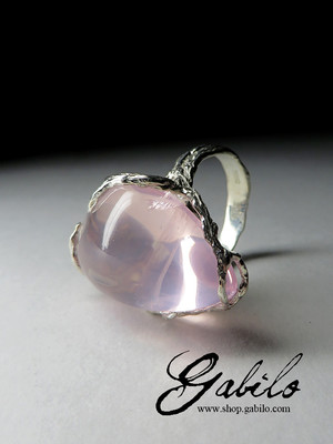 Кольцо с розовым кварцем в серебре