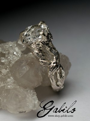 Серебряное кольцо с херкимер даймондом