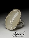 Серебряное кольцо с белым нефритом