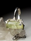 Кольцо с кристаллом гелиодора