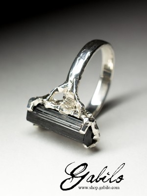 Кольцо с шерлом в серебре
