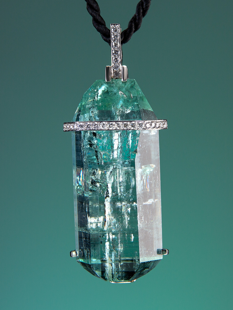 green beryl emerald diamond gold pendant