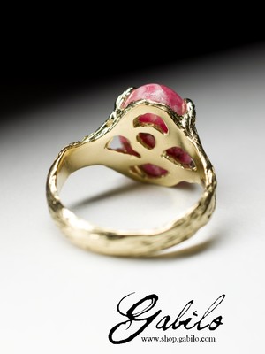 Золотое кольцо с родохрозитом