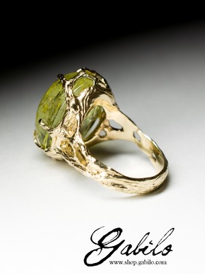 Золотое кольцо с гелиодором