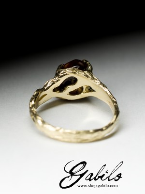 Золотое кольцо с огненным агатом