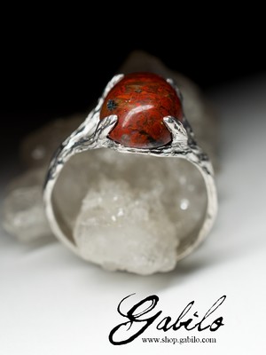 Серебряные кольца с красной яшмой