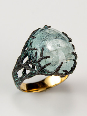 Крупное серебряное кольцо с аквамарином