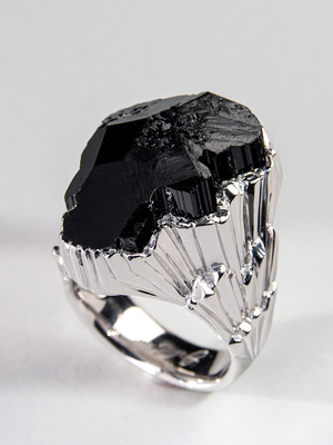 Серебряное кольцо с кристаллом Шерла