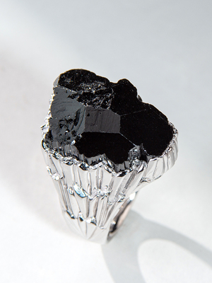 Серебряное кольцо с кристаллом Шерла