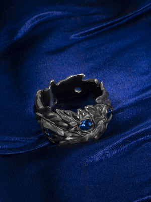 Кольцо Плющ с синими Сапфирами