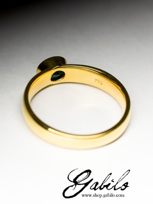 Сертифицированное золотое кольцо с изумрудом